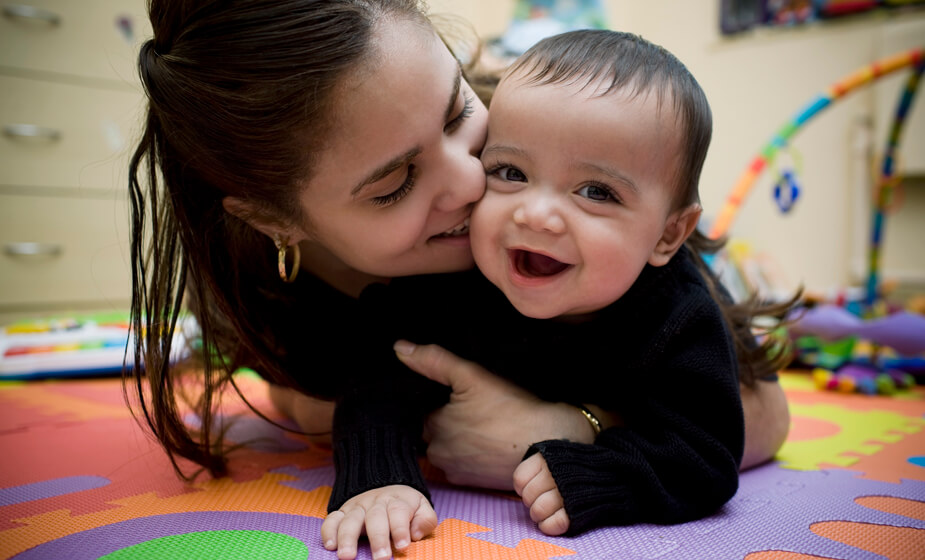 Beneficios de la estimulación temprana: bebés más fuertes, inteligentes y  felices